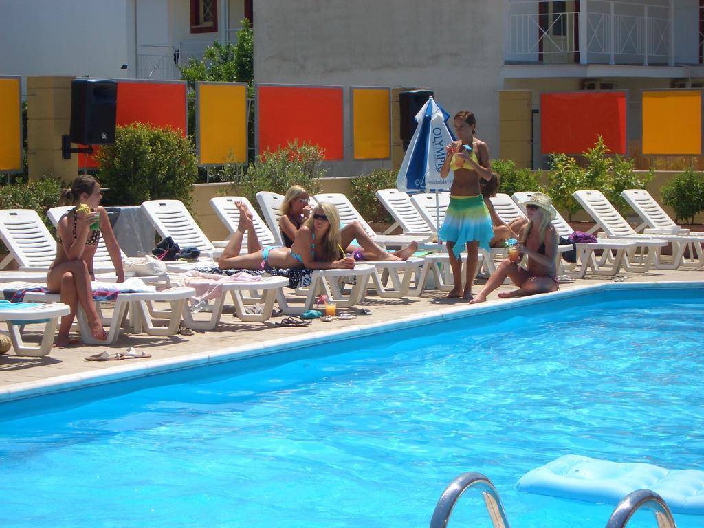 Kavos Central Gardens Esterno foto