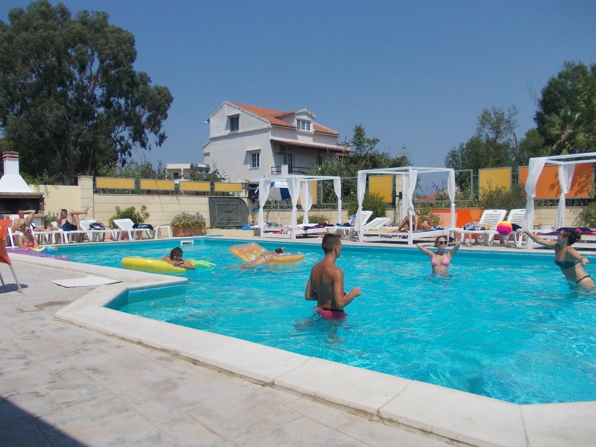Kavos Central Gardens Esterno foto